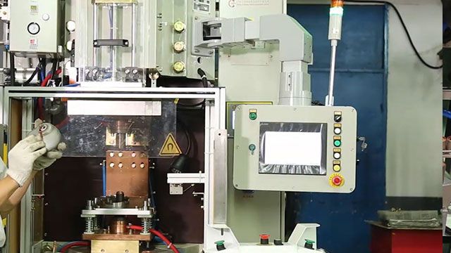 Сварочный аппарат с конденсаторным разрядом среднего напряжения 45 кДж